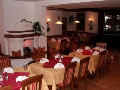Hotel Landgasthof Zum Schildhauer Halfing Екстериор снимка