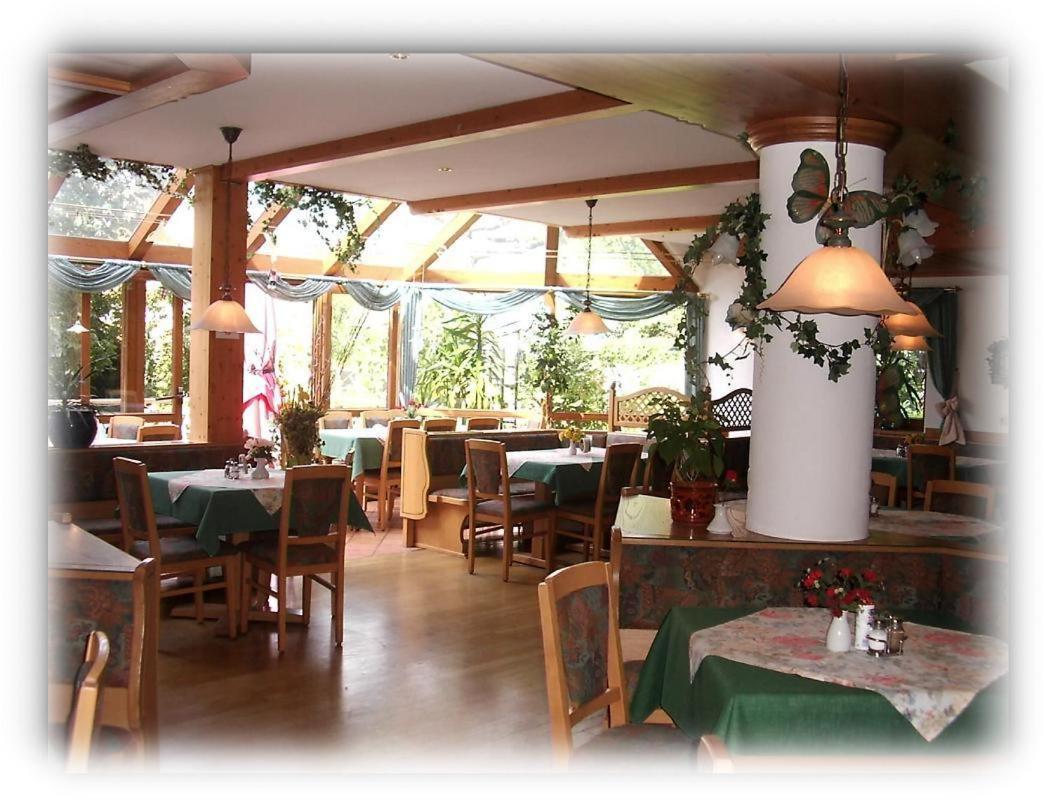 Hotel Landgasthof Zum Schildhauer Halfing Екстериор снимка
