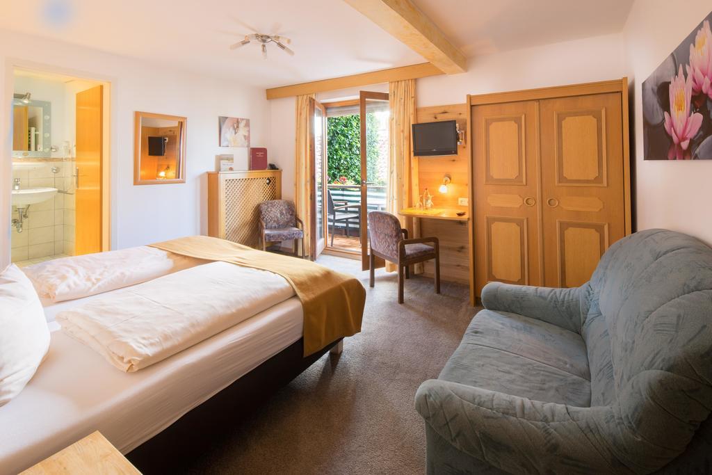 Hotel Landgasthof Zum Schildhauer Halfing Екстериор снимка