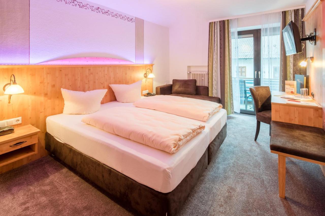 Hotel Landgasthof Zum Schildhauer Halfing Екстериор снимка